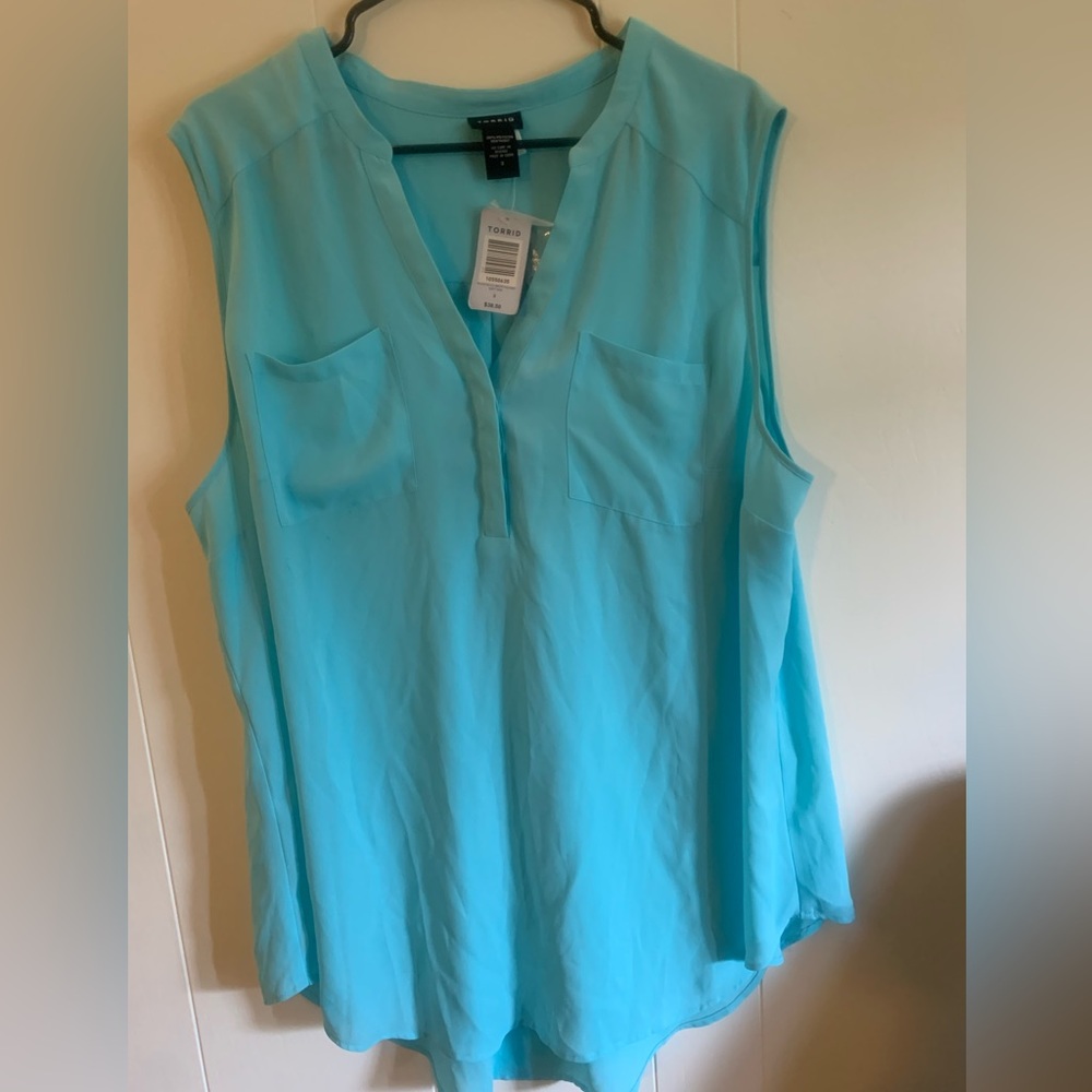 Torrid size 3 pretty Aqua sheer sleeveless blouse new with tags